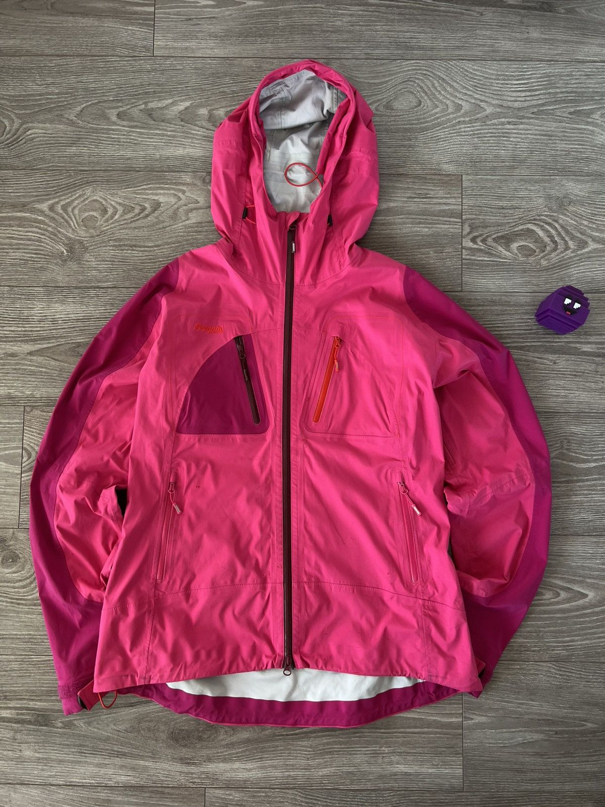 Bergans of Norway ‼️Bergans Of Norway Thin Hooded Cecilie Pro Gorpcore Jacket‼️ Size L / US 10 / IT 46 - 7 Thumbnail