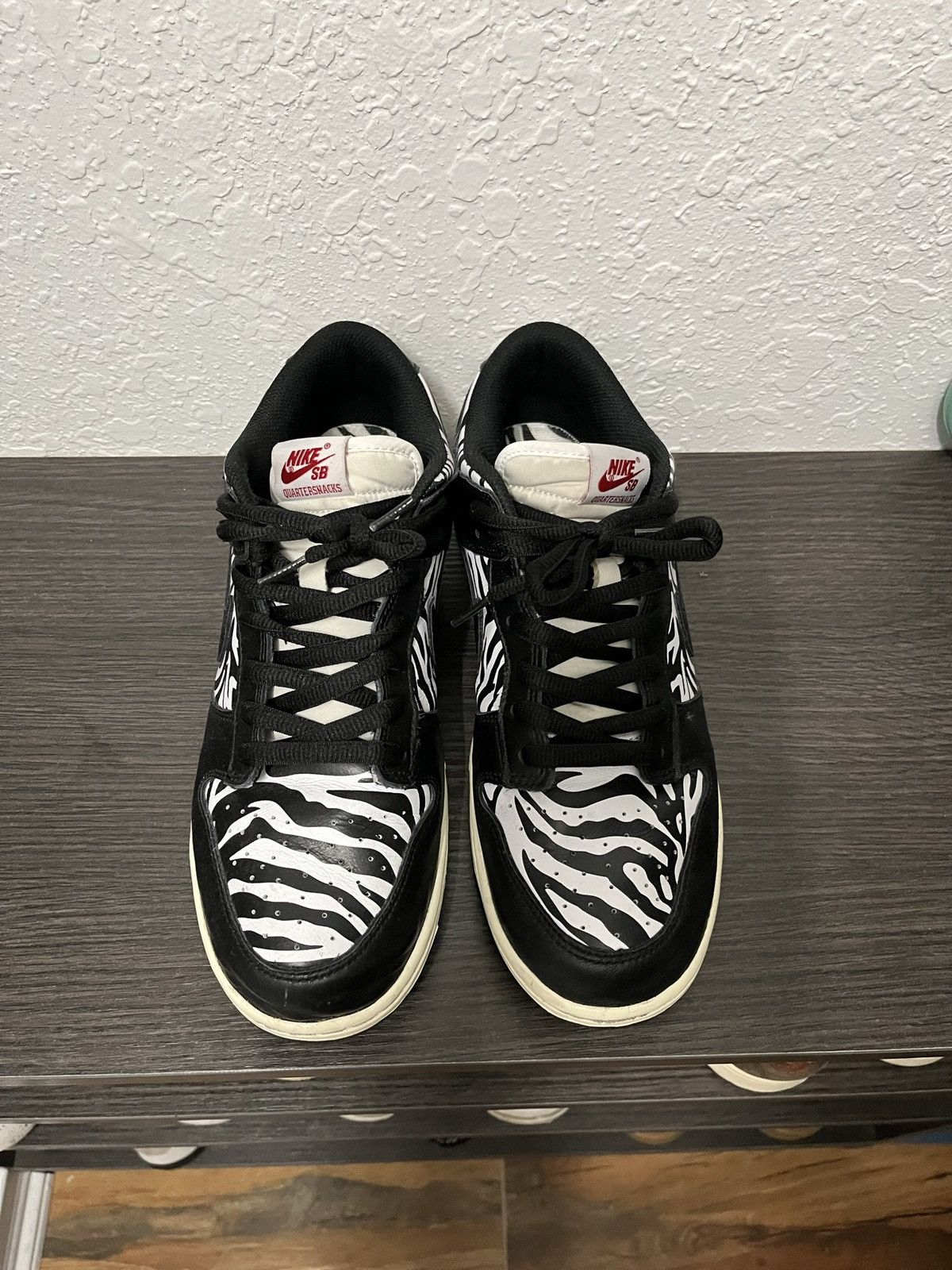 Size 10 Zebra dunks