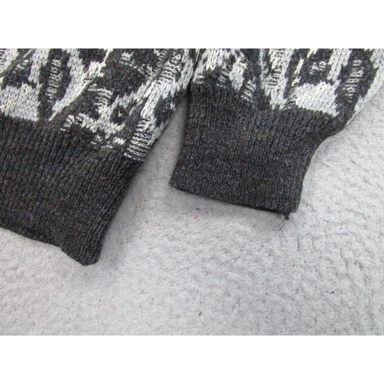 Vintage VINTAGE Progressive Apparel Sweater Mens L Gray Geometric Pullover 80s 90s Jumper Wool Acrylic Knit Crew Neck Casual Size US L / EU 52-54 / 3 - 4 Thumbnail
