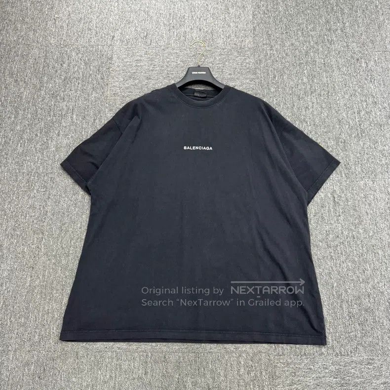 Balenciaga Lion head embroidered badge short-sleeve