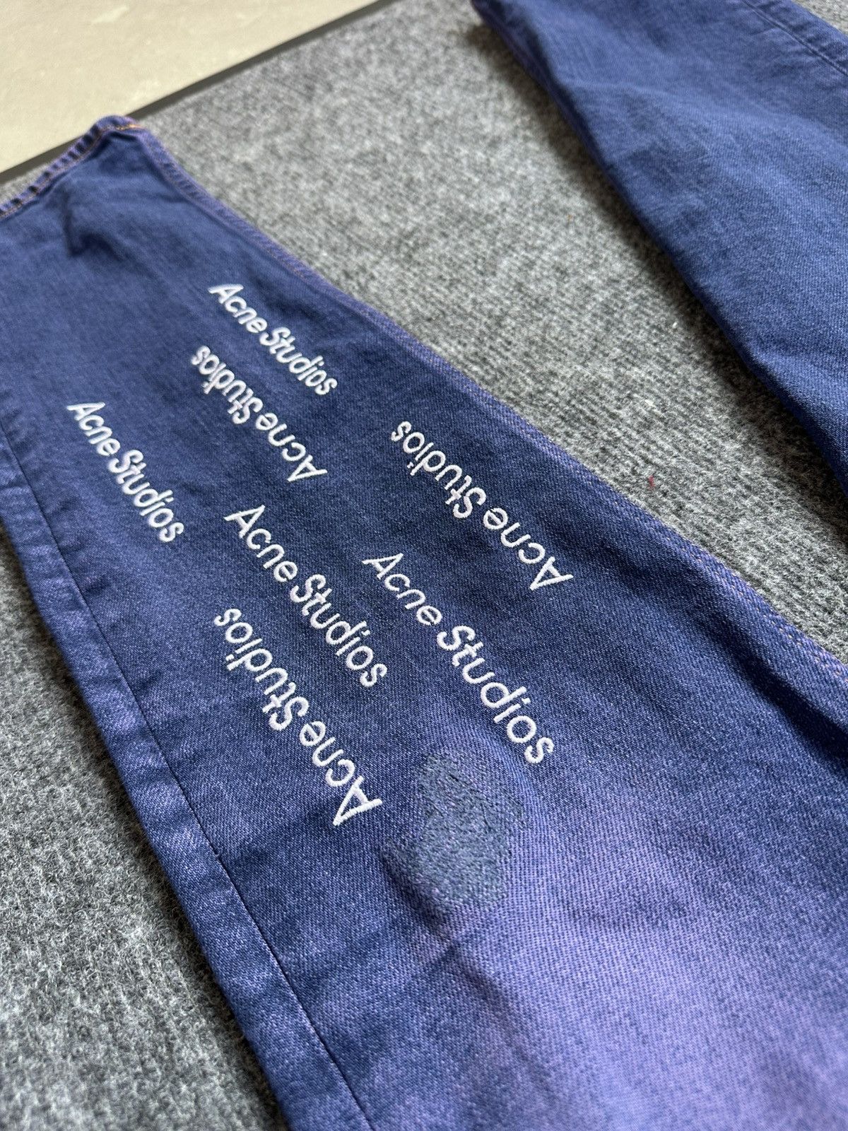 Acne Studios Acne Studios Blå Konst Purple Overdyed Logo Jeans Size US 30 / EU 46 - 9 Thumbnail