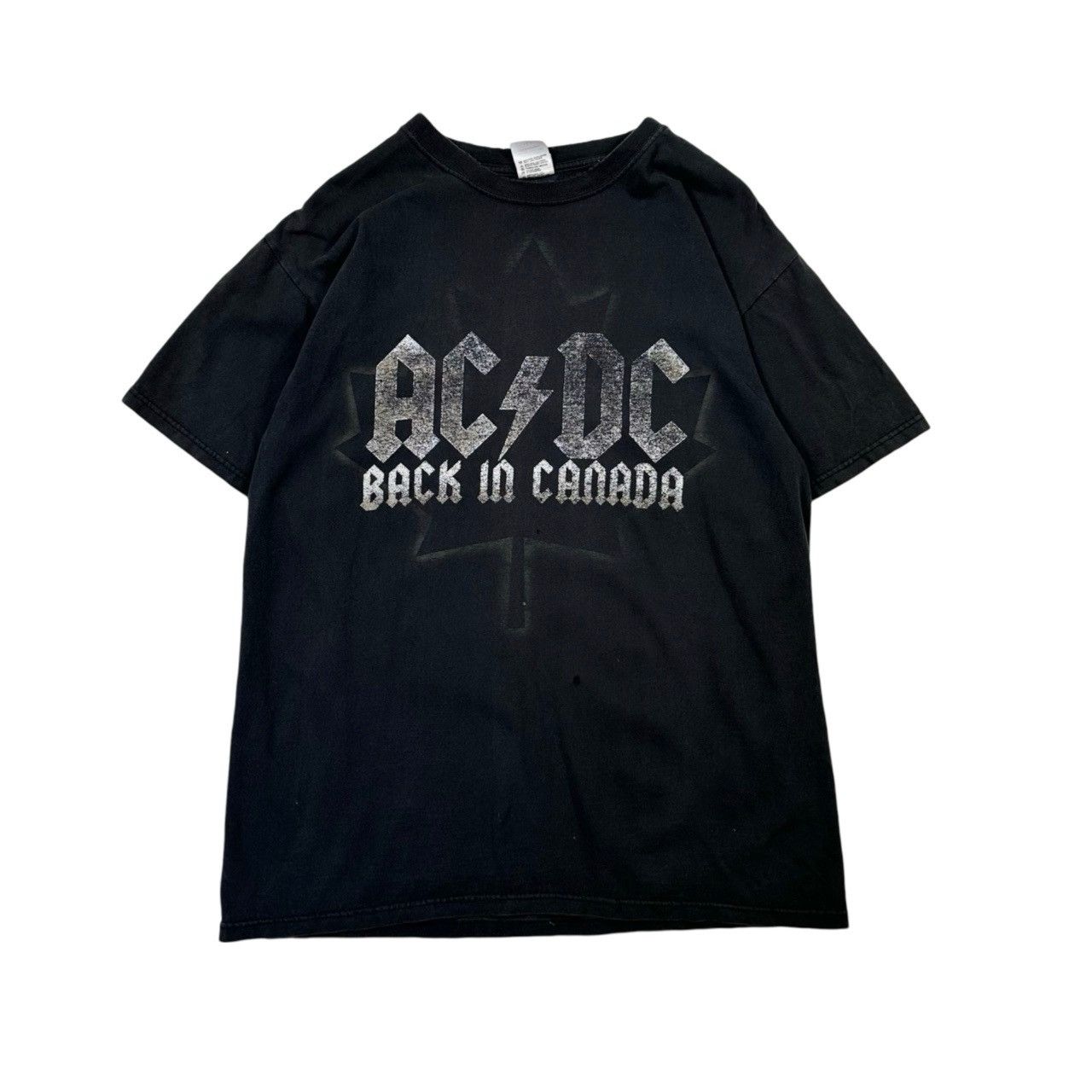 Vintage Vintage 00s ACDC Back in Canada Distressed Band T Shirt Size US L / EU 52-54 / 3 - 1 Thumbnail