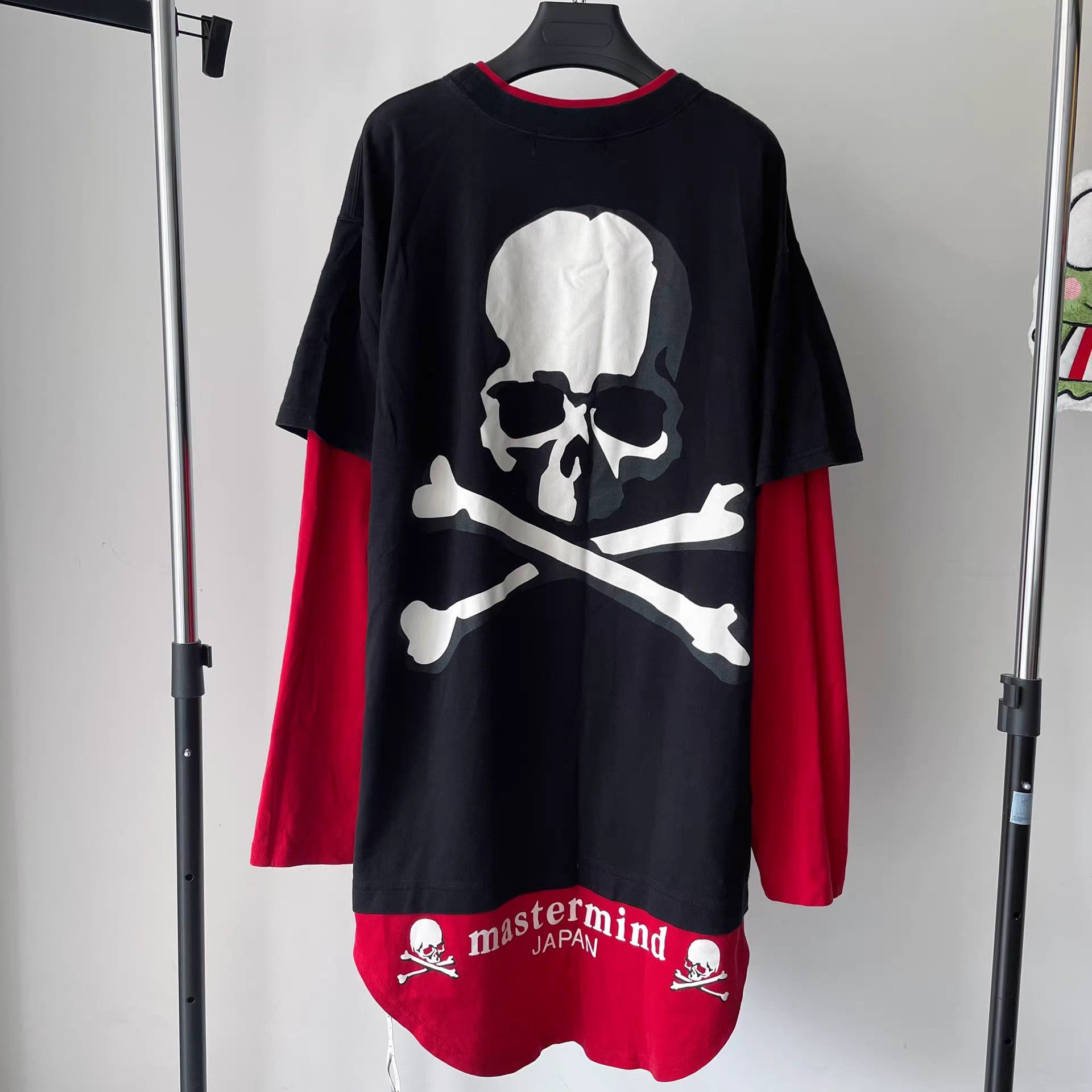 Dr. Martens Mastermind Japan MMJ Skull Fake Two-Piece Long Sleeve Size US L / EU 52-54 / 3 - 1 Thumbnail