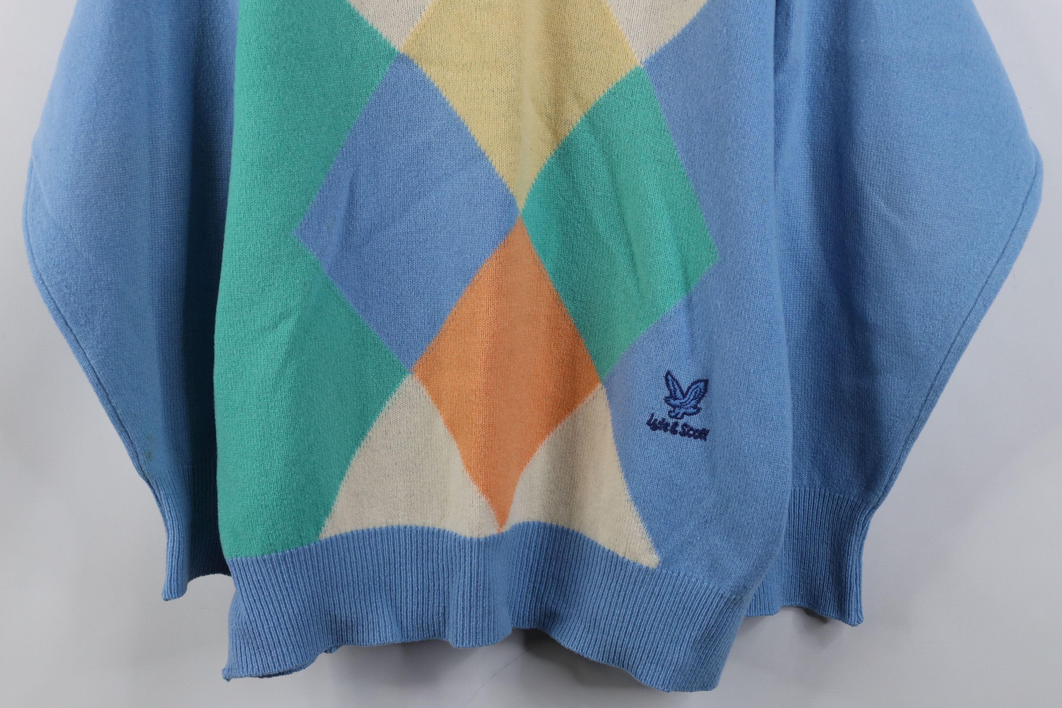 Vintage Vintage 70s Streetwear Diamond Lambswool Knit V-Neck Sweater Size US XXL / EU 58 / 5 - 3 Thumbnail