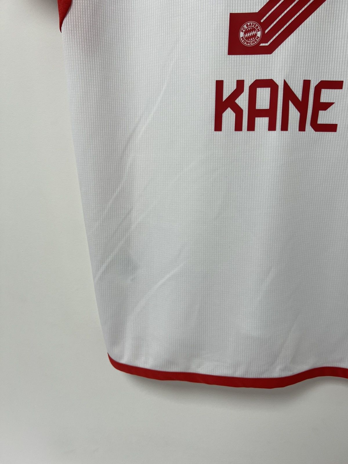 Vintage Bayern Munich Kane #9 Jersey Adidas Trikot Shirt Rare sz XL Size US XL / EU 56 / 4 - 11 Thumbnail