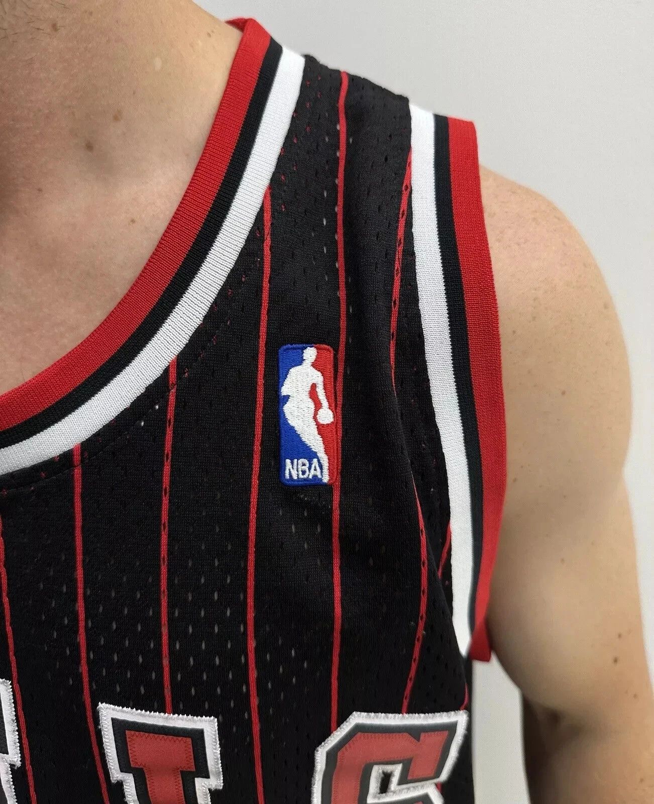 Adidas Scottie Pippen #33 Chicago Bulls Classic Jersey Mens Size US XL / EU 56 / 4 - 7 Thumbnail