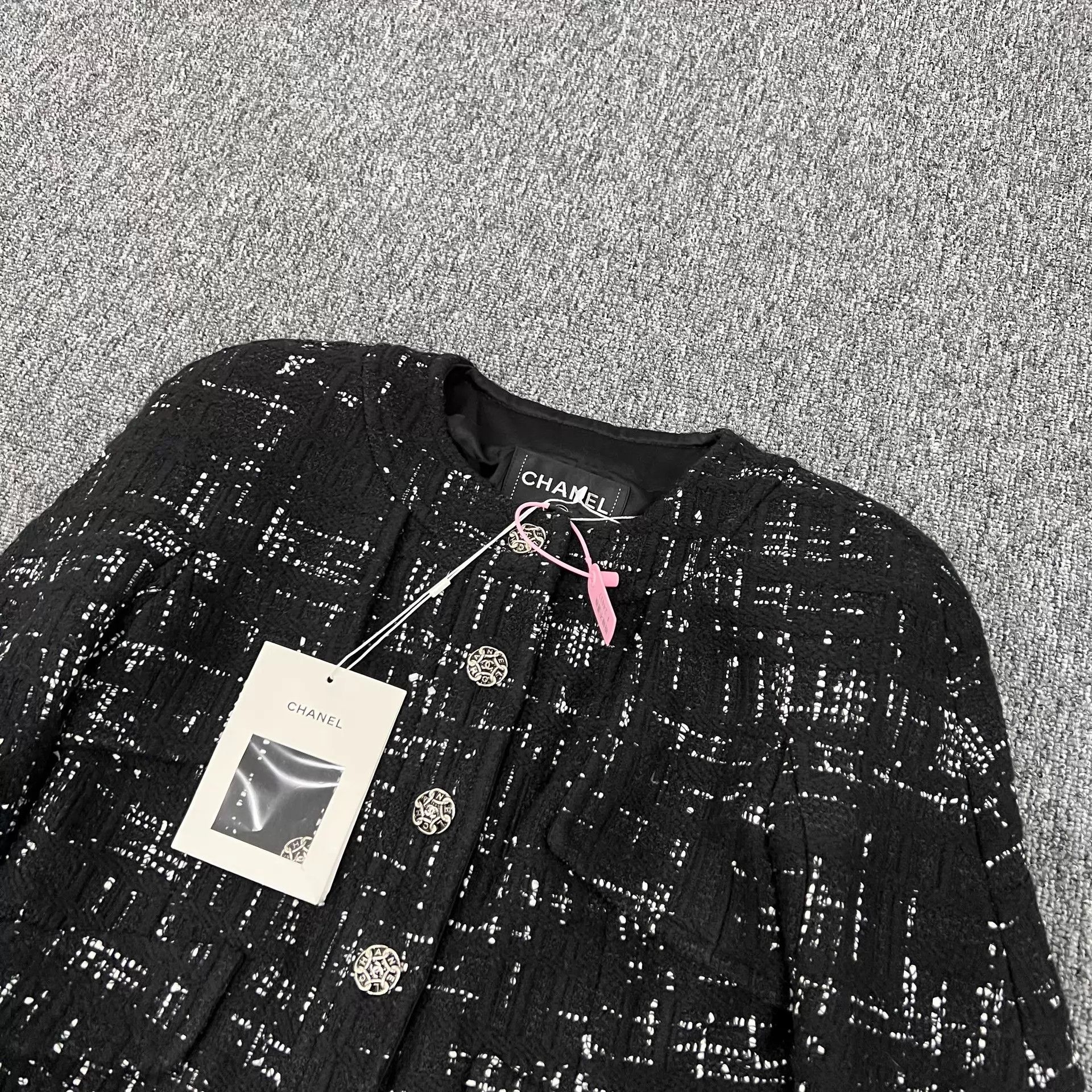 Chanel Chanel Black & White Pave Meteor Tweed Jacket 36 Size XS / US 0-2 / IT 36-38 - 4 Thumbnail