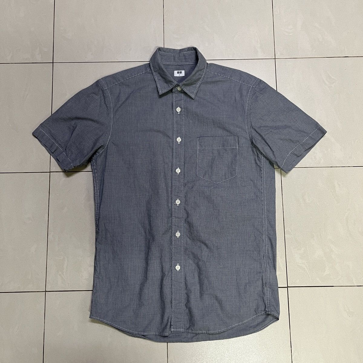 Uniqlo Uniqlo Small Checkered Button Up Shirt Size US S / EU 44-46 / 1 - 1 Thumbnail