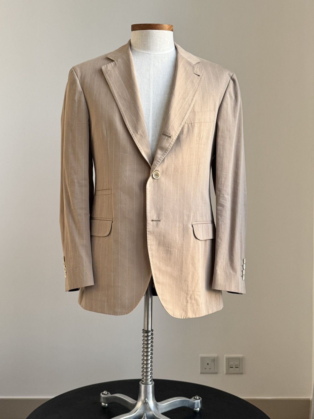Brunello Cucinelli DEAL! Brunello Cucinelli Beige Stripped Blazer Size 42R - 1 Thumbnail