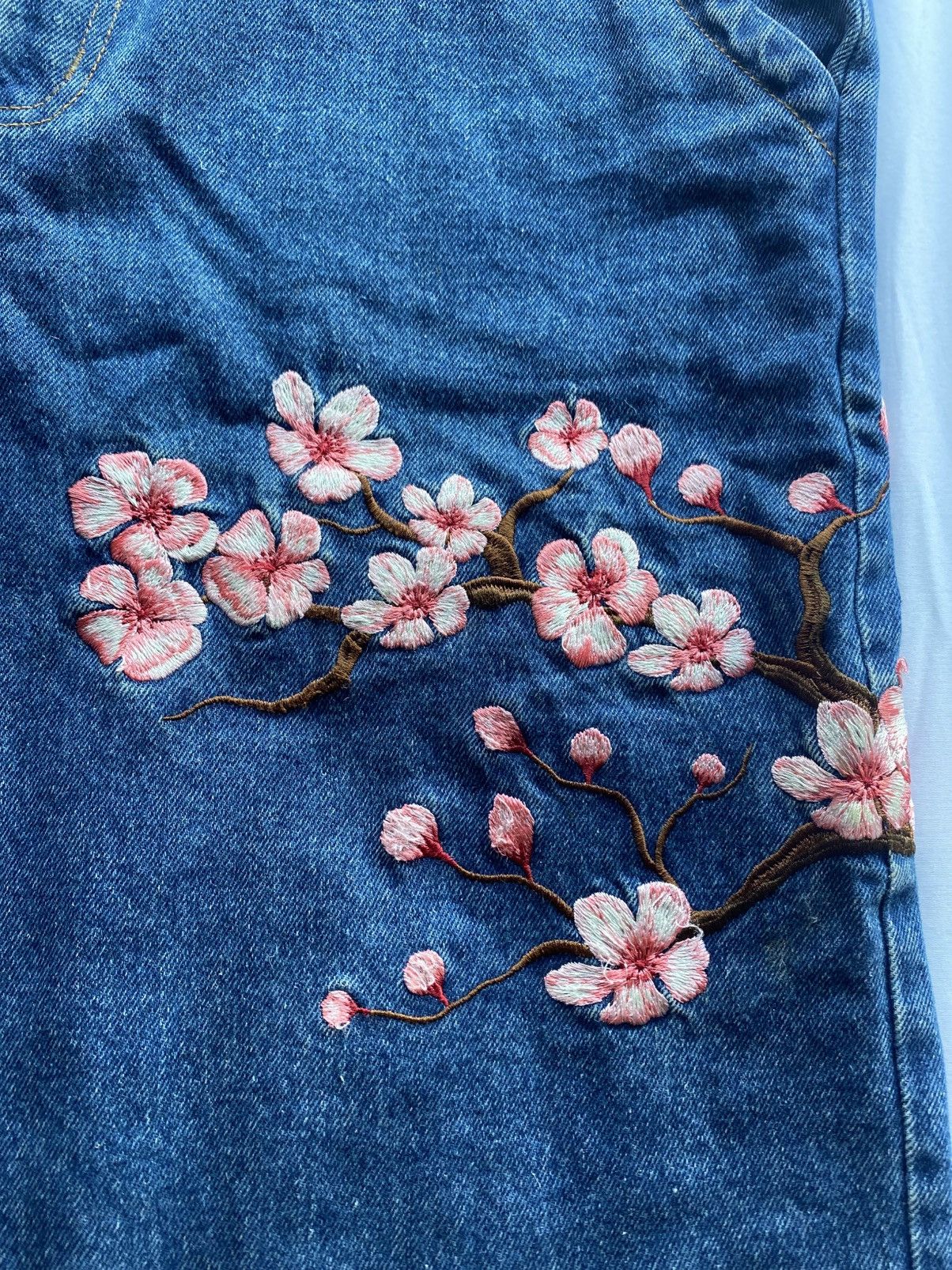 Other Cherry blossom jorts Size US 32 / EU 48 - 3 Thumbnail