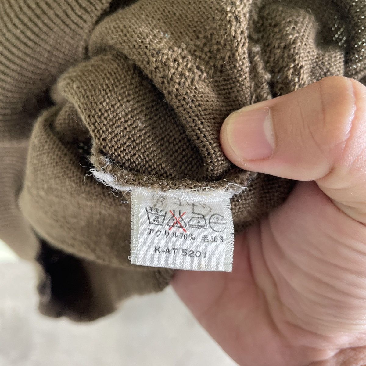 Aran Isles Knitwear Vintage Japanese Brand THRASHED Knitwear Sweater Jumper Size US M / EU 48-50 / 2 - 7 Thumbnail
