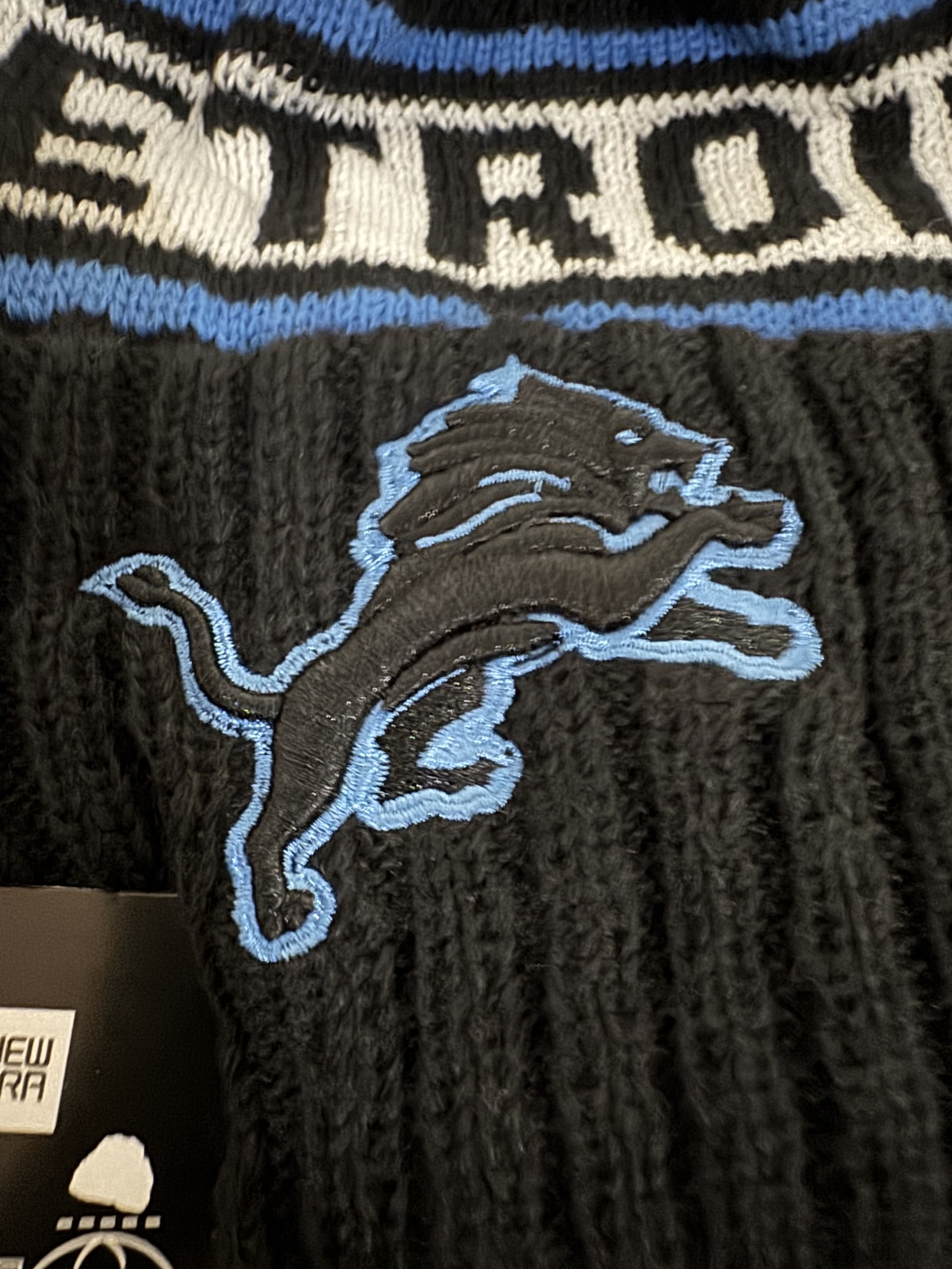 New Era NFL Detroit Lions Beanie Cuffed BLACK KNIT POMPOM Size ONE SIZE - 2 Thumbnail