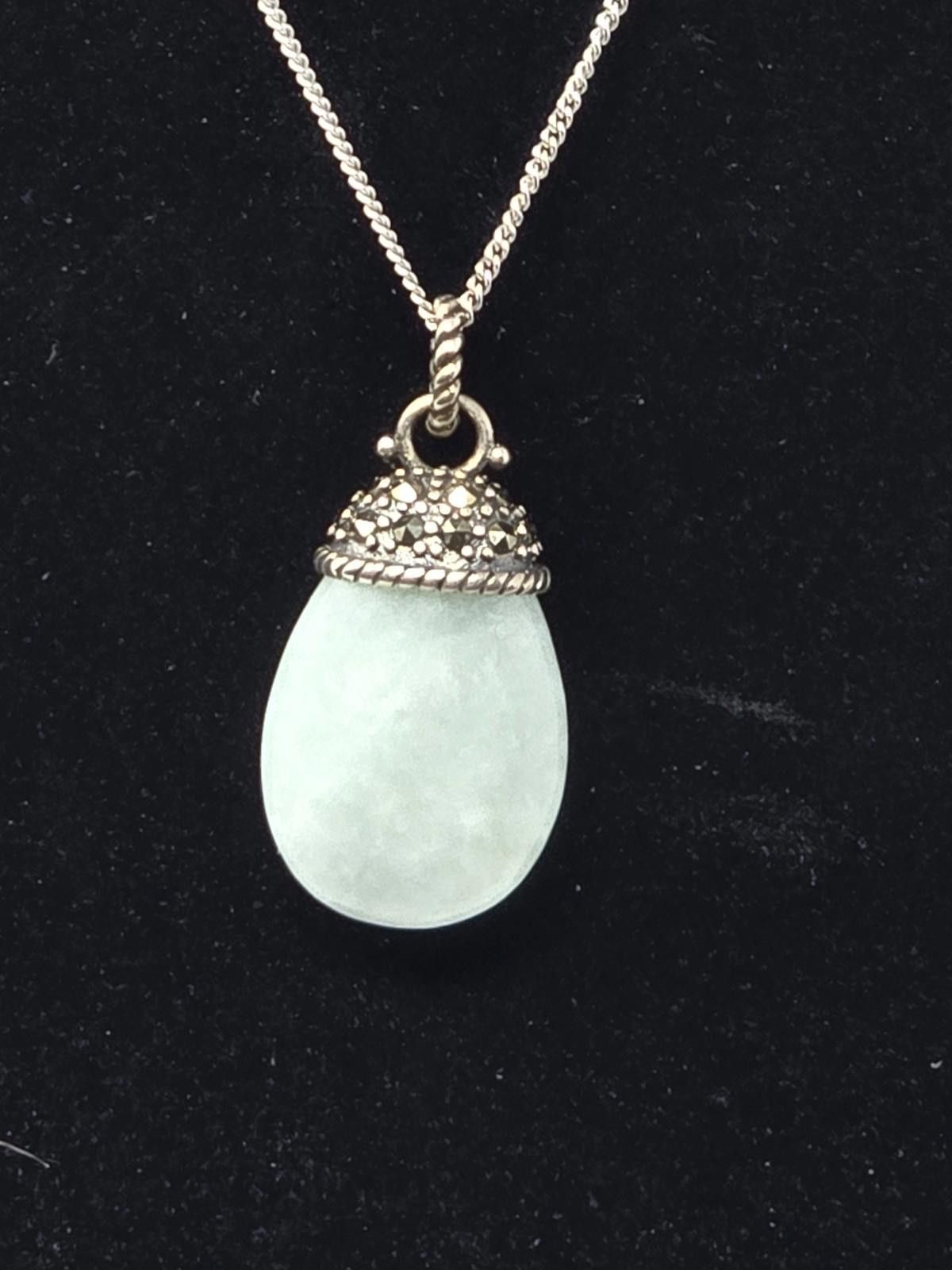 The Unbranded Brand Sterling Silver Necklace w/ Pale Green Jadeite Pendant – 18" Size ONE SIZE - 2 Thumbnail