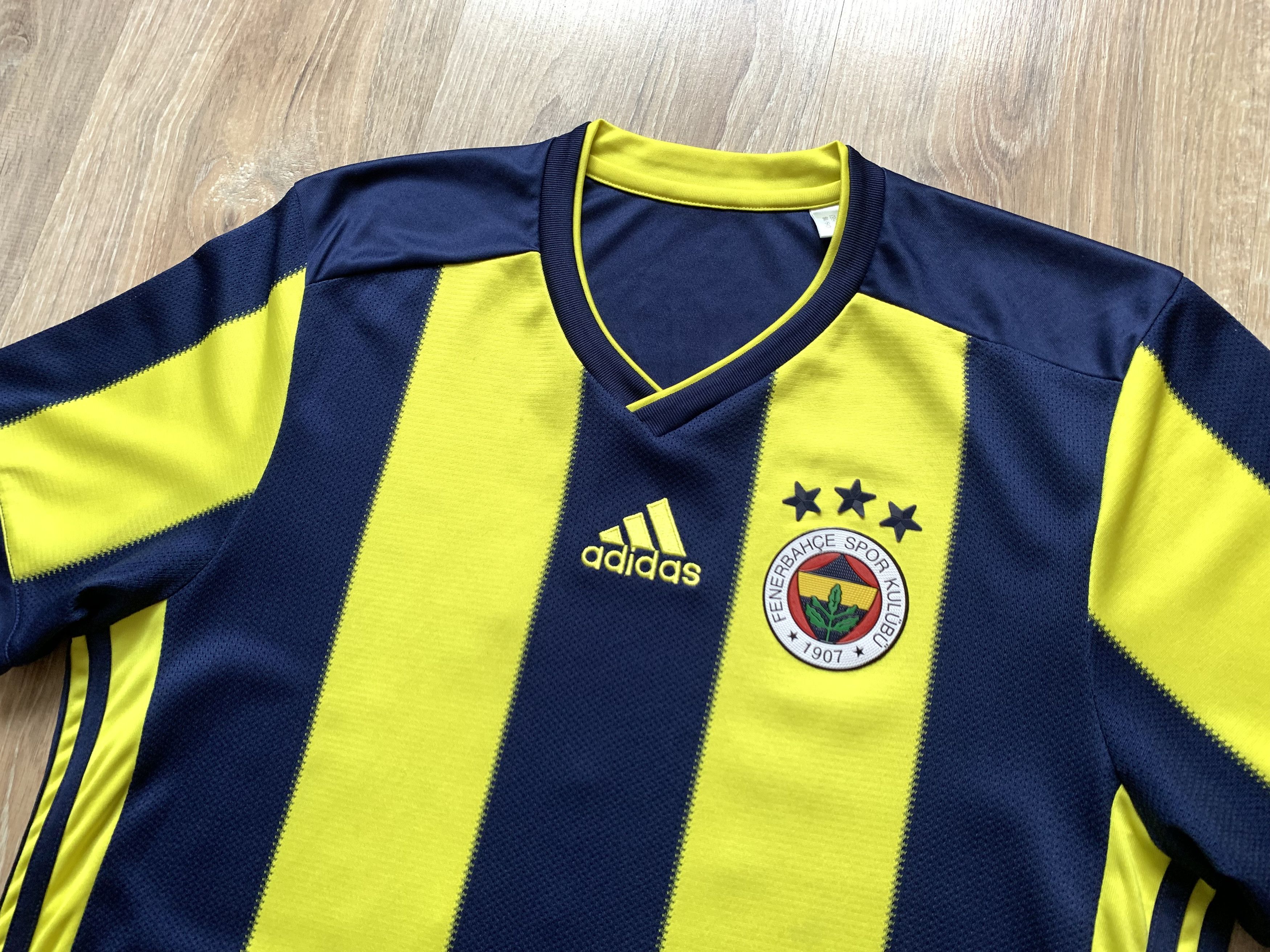 Adidas × Vintage Rare Adidas Fenerbahce Home Shirt #10 iREM Size US M / EU 48-50 / 2 - 4 Thumbnail