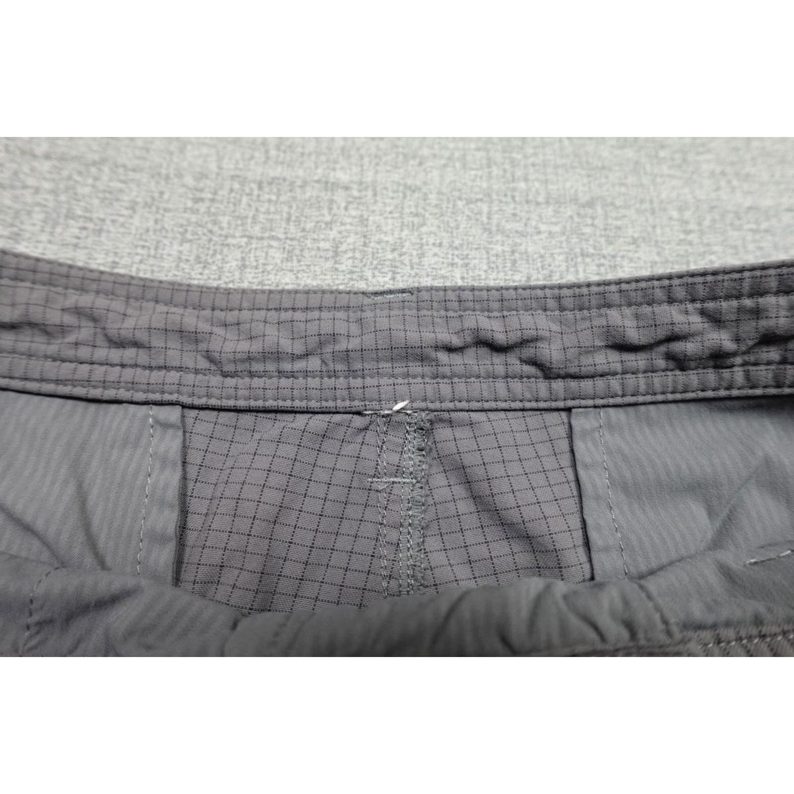 Lululemon Lululemon Mens Gray Performance Chino Short 34 5-Pocket Stretch Check Casual Regular Adult Medium? Size US 34 / EU 50 - 2 Thumbnail