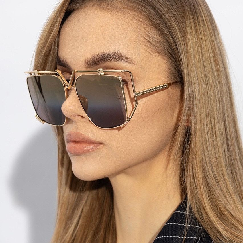 Valentino New! VALENTINO Sunglasses V-LIGHT VLS-116B, Authentic Size ONE SIZE - 4 Thumbnail
