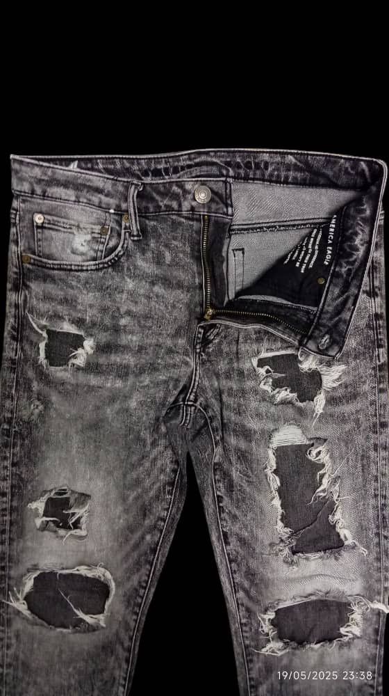 American Eagle Outfitters American Eagle Stretchable Distressed Denim Size US 33 - 4 Thumbnail