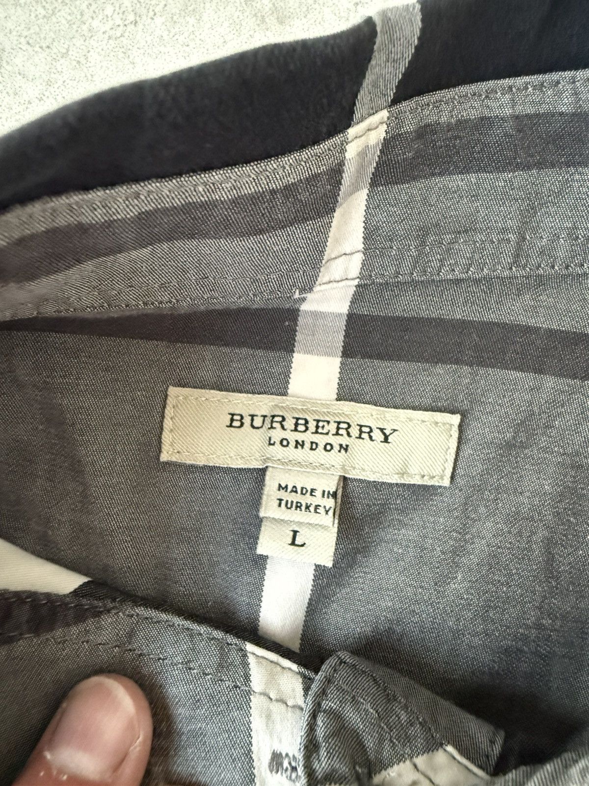 Burberry Burberry Shirt Size L / US 10 / IT 46 - 3 Thumbnail