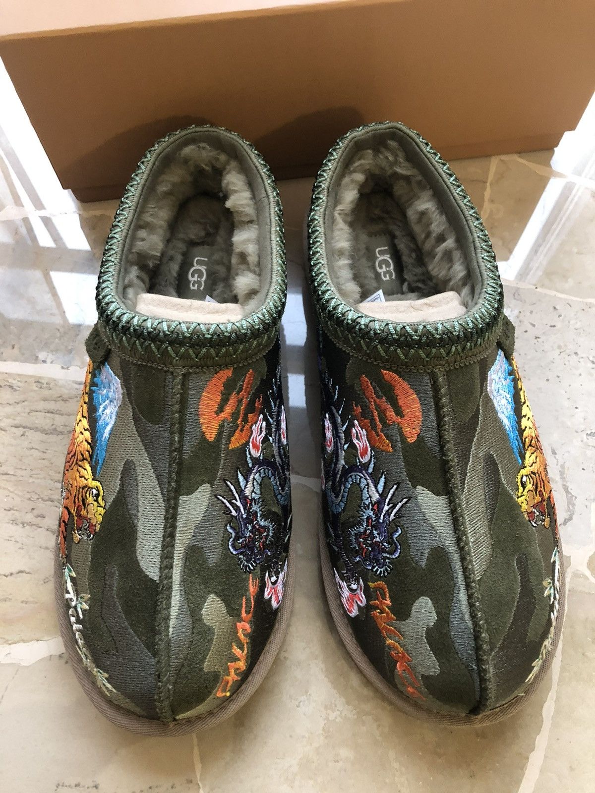 Palace × Ugg UGG Tasman Slipper Palac burnt olive Camo tiger