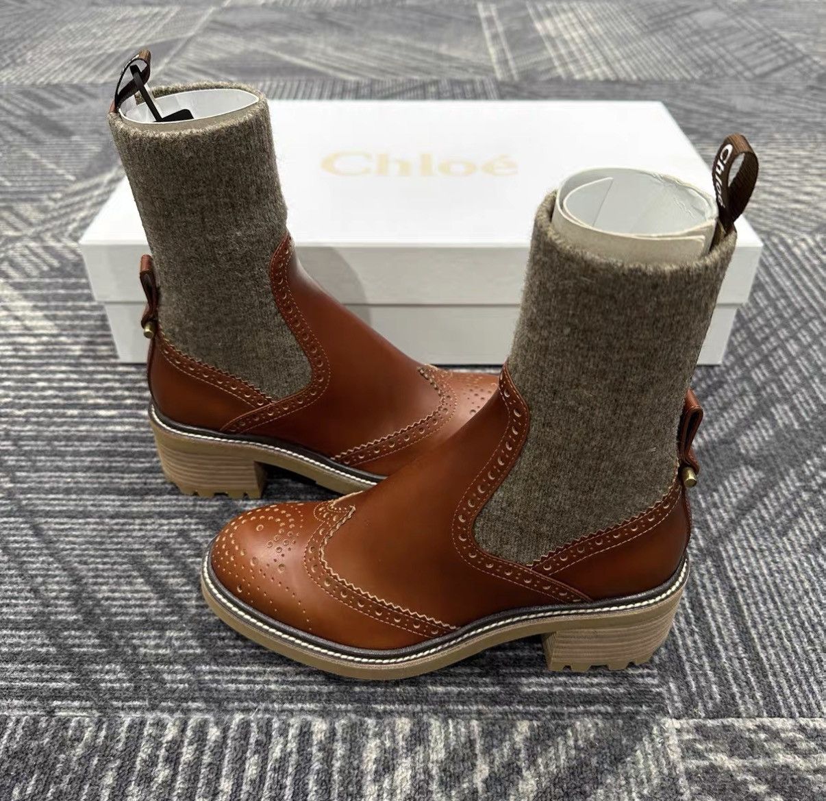 Chloe Chloe Calfskin Sock Ankle Boots J42 Size US 5 / IT 35 - 4 Thumbnail