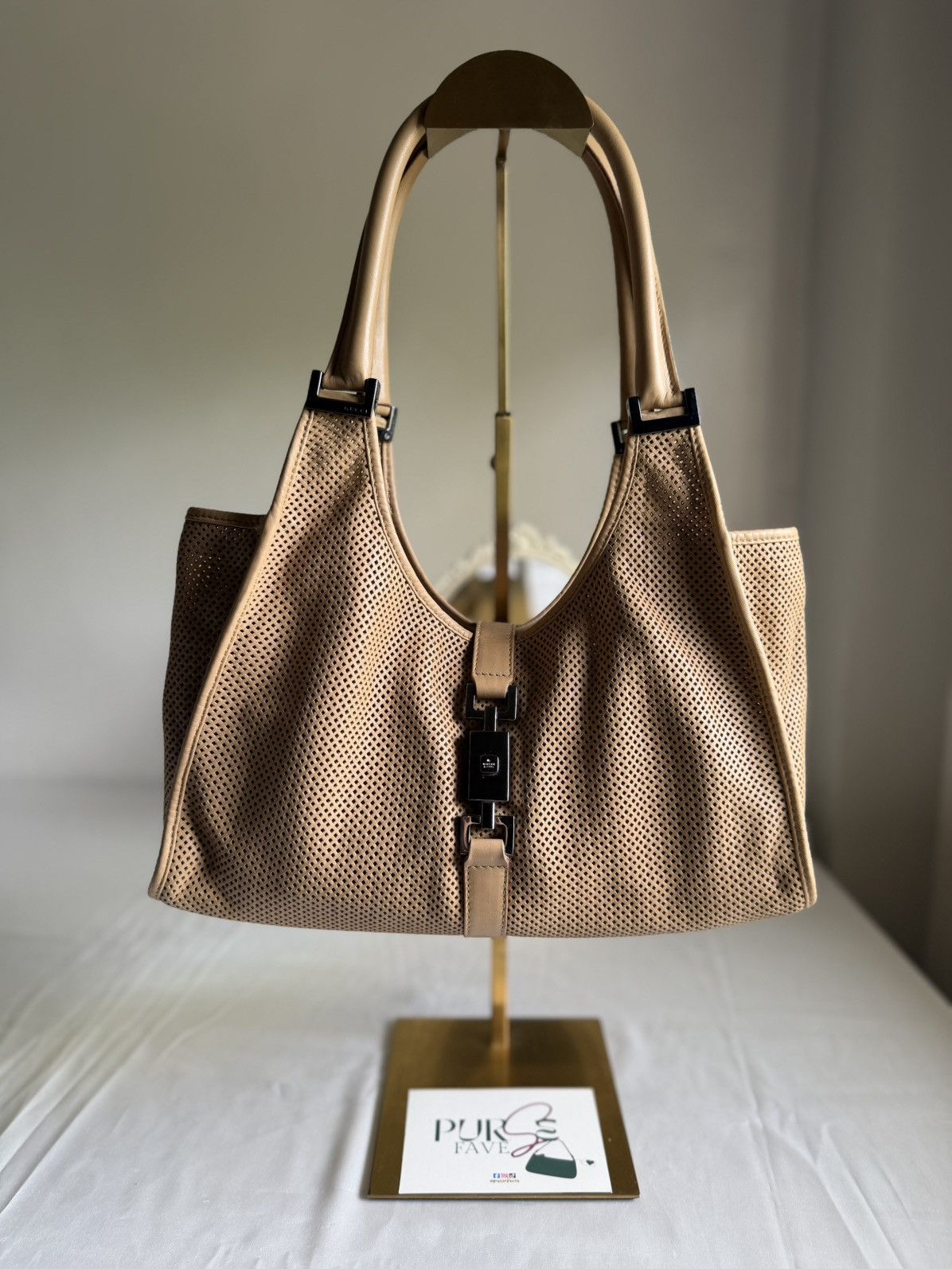Gucci Authentic GUCCI Jackie Bardot Tan Hobo Perforated Leather Size ONE SIZE - 6 Thumbnail