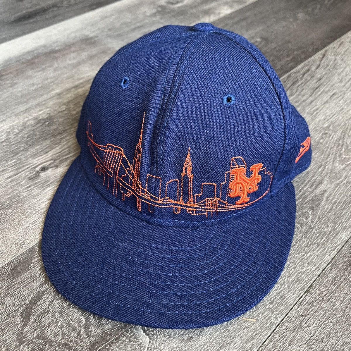 New Era Vintage 2000s MLB New York Mets Skyline Fitted Hat Cap 7 1/8 Size ONE SIZE - 2 Thumbnail