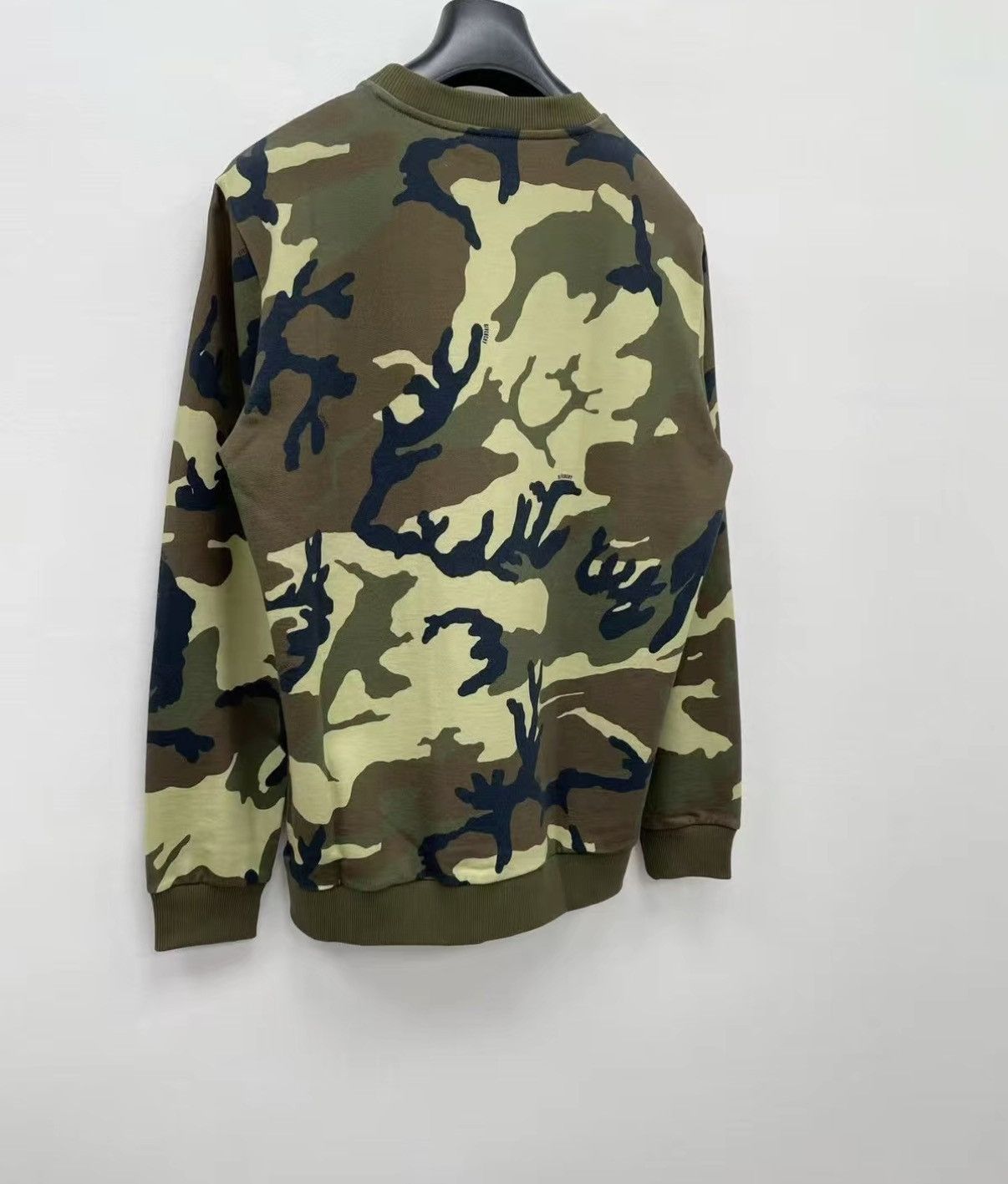 Givenchy Givenchy 100% Cotton Camouflage Sweatshirt J30 Size US L / EU 52-54 / 3 - 6 Thumbnail