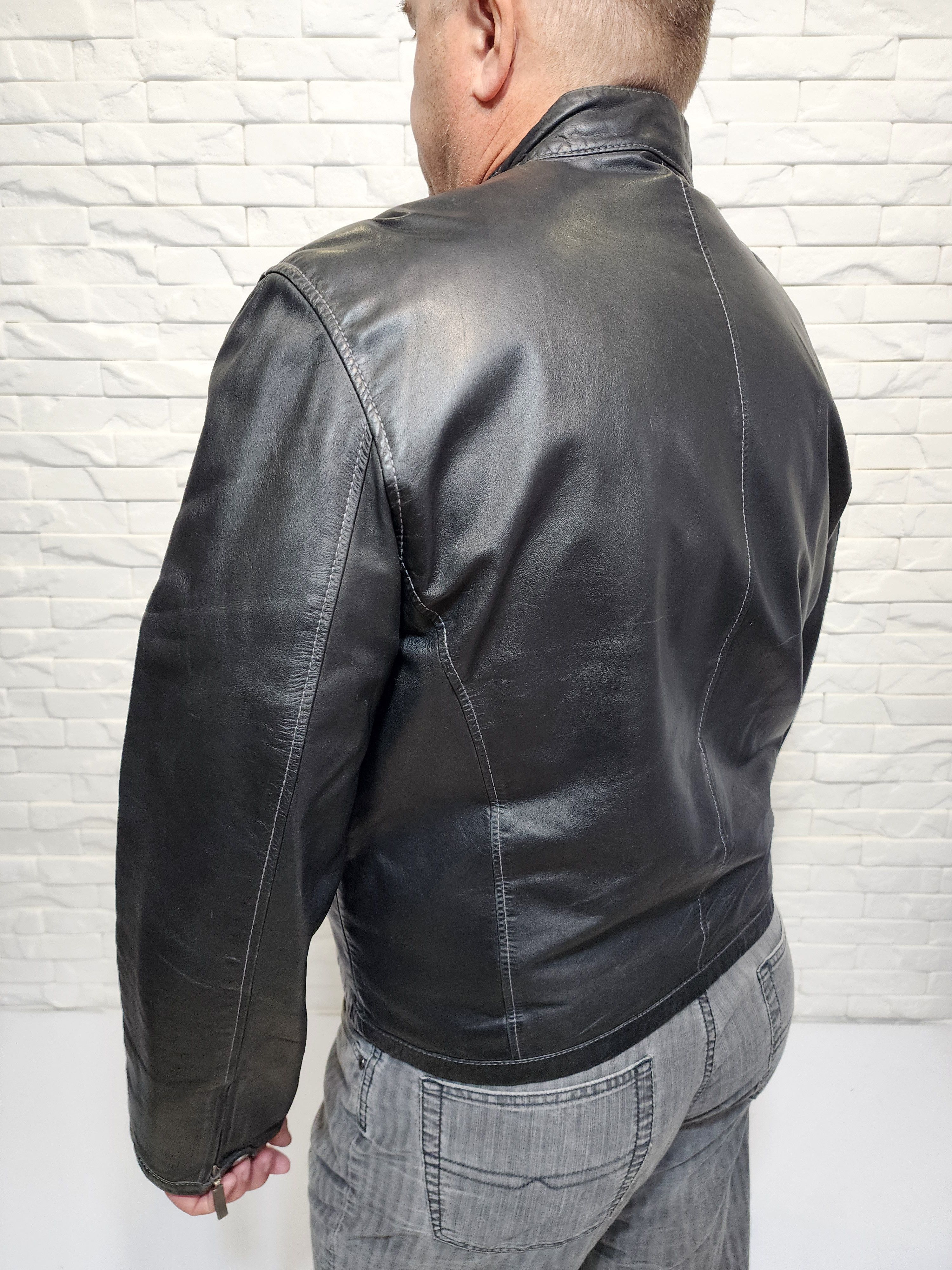 Genuine Leather Men's Black Genuine Leather Jacket: Zippered Pockets, Size US L / EU 52-54 / 3 - 6 Thumbnail