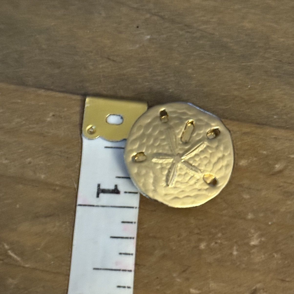 Vintage Vintage gold tone sand dollar button covers Size ONE SIZE - 2 Thumbnail