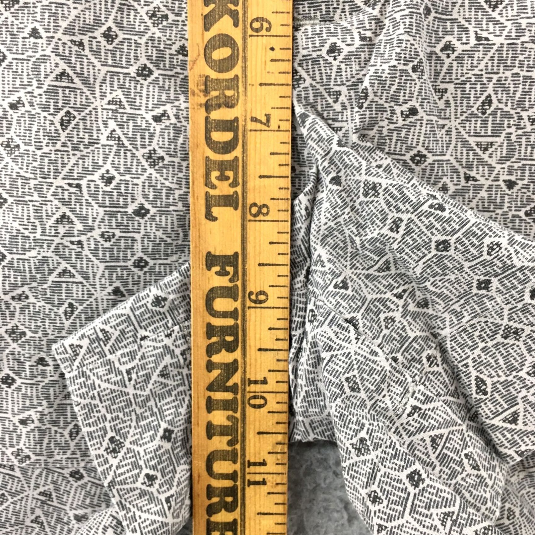 Calvin Klein Calvin Klein Chino Shorts Womens 0 Grey Mid Rise Side Pocket Zip Fly Flat Front Size 25" / US 0 / IT 36 - 6 Thumbnail