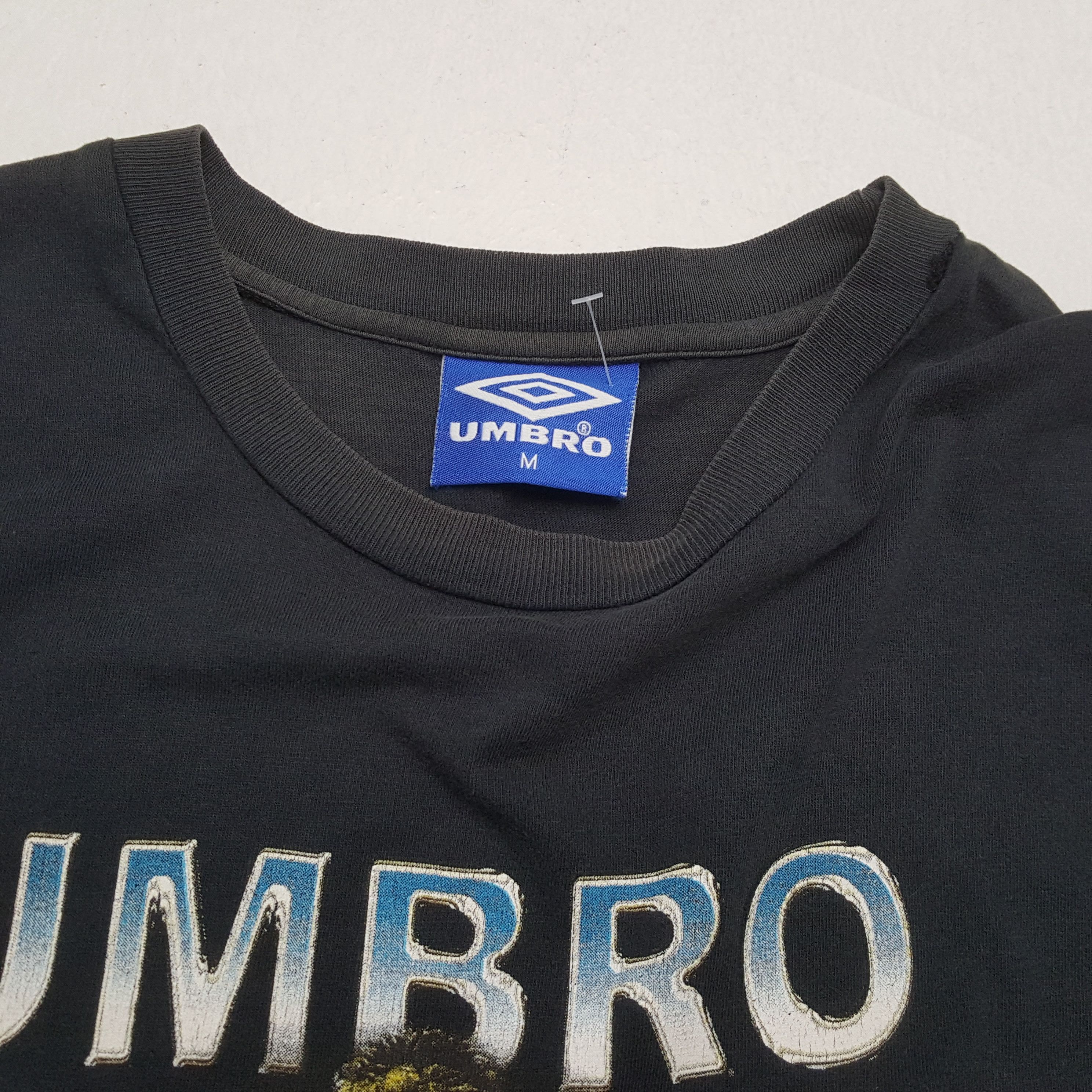 Umbro × Vintage Umbro ALAN SHEARER England Football Player Tshirt Size US L / EU 52-54 / 3 - 8 Thumbnail