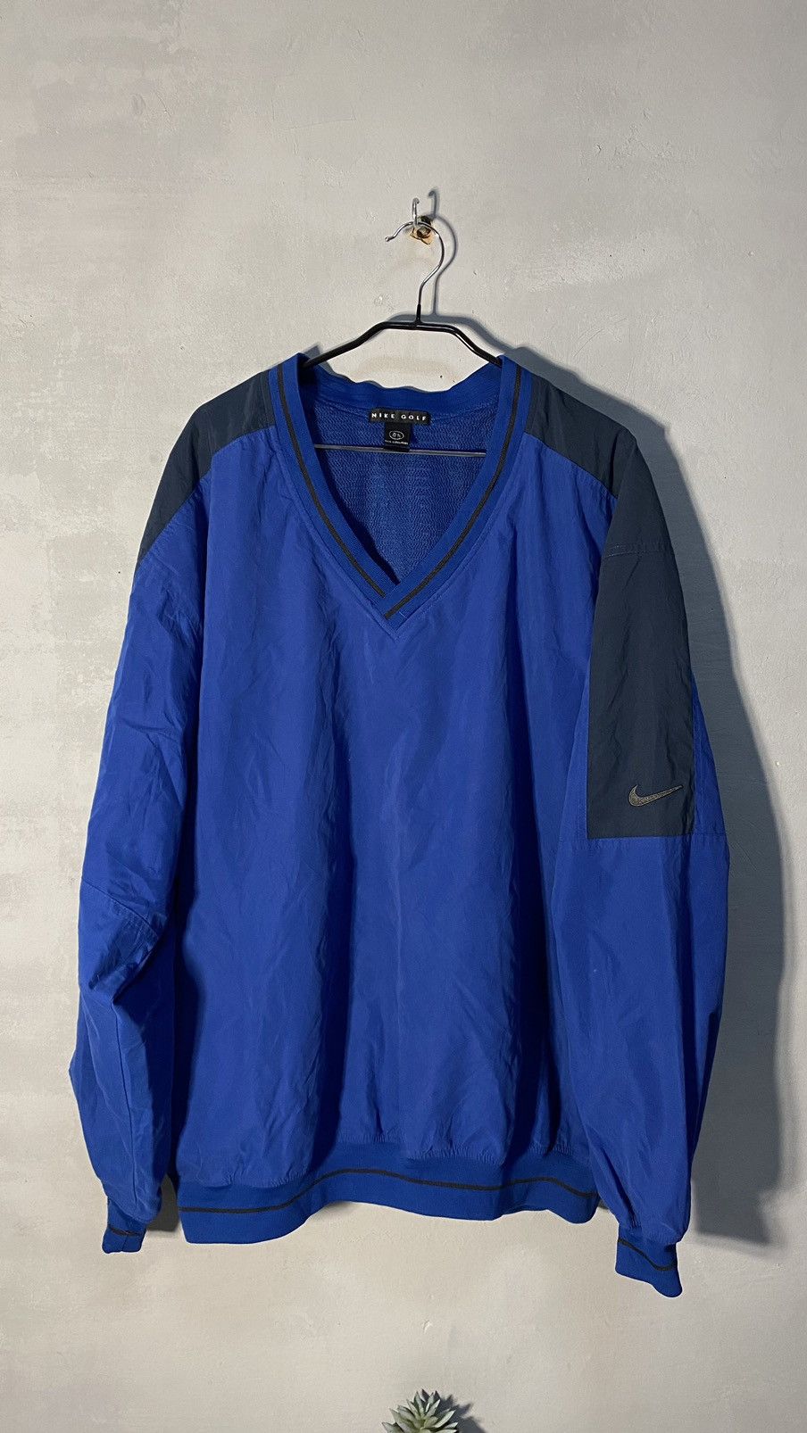 Nike 90's NIKE GOLF SWOOSH LOGO NYLON Y2K RETRO V-NECK CREWNECK Size US XL / EU 56 / 4 - 1 Thumbnail