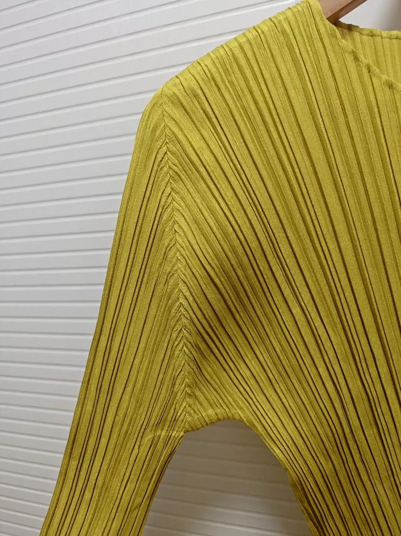 Issey Miyake Issey Miyake Yellow pleated top Size L / US 10 / IT 46 - 4 Thumbnail