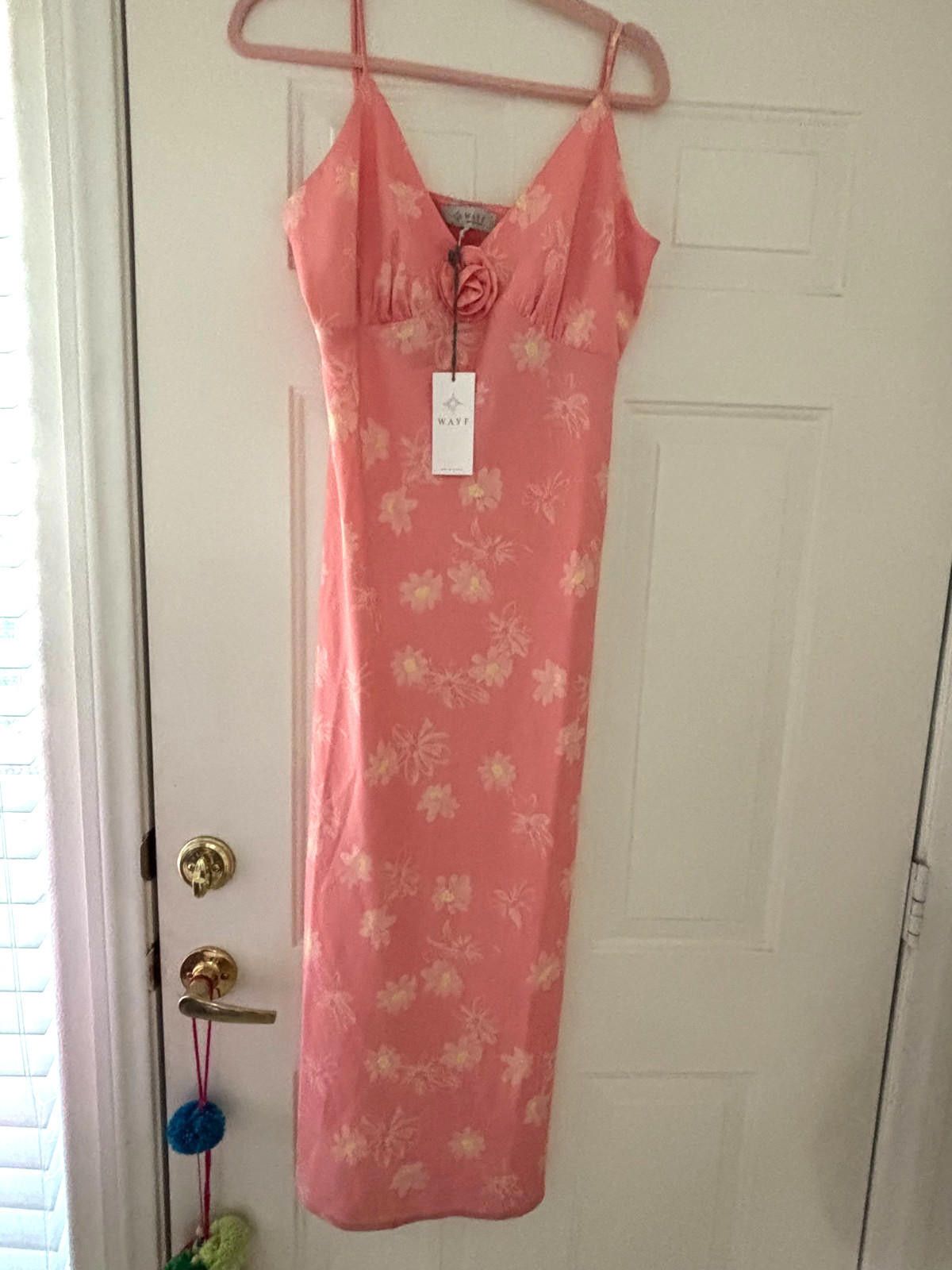 Lil Wayne Women's sundress peach size L silky dress. Slim fit. #54 Size L / US 10 / IT 46 - 1 Thumbnail