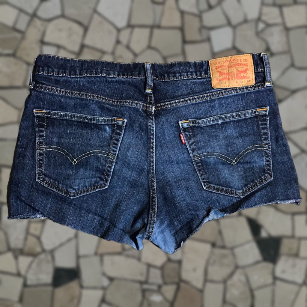 Levi's Levi's 541 Denim Shorts Blue Cut-Off Frayed Pockets 35 Inseam 2" Cotton Womens Athletic 35 Regular 90s City Vintage N/A Size 24" / US 00 / IT 34 - 1 Thumbnail