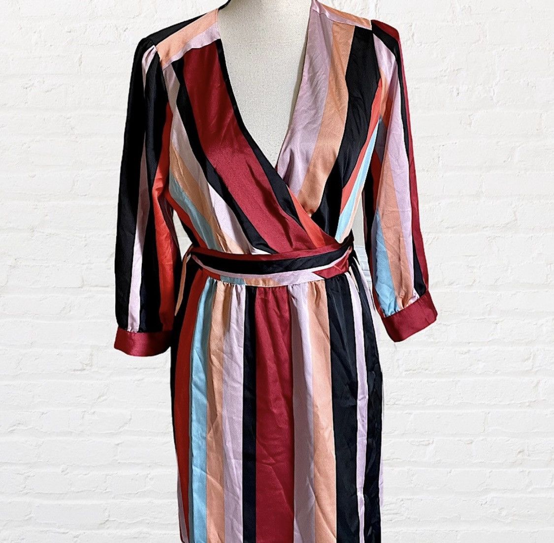 Bar III BAR III 3/4 SLEEVE STRIPED V NECK SHEATH WRAP DRESS Size M / US 6-8 / IT 42-44 - 6 Thumbnail
