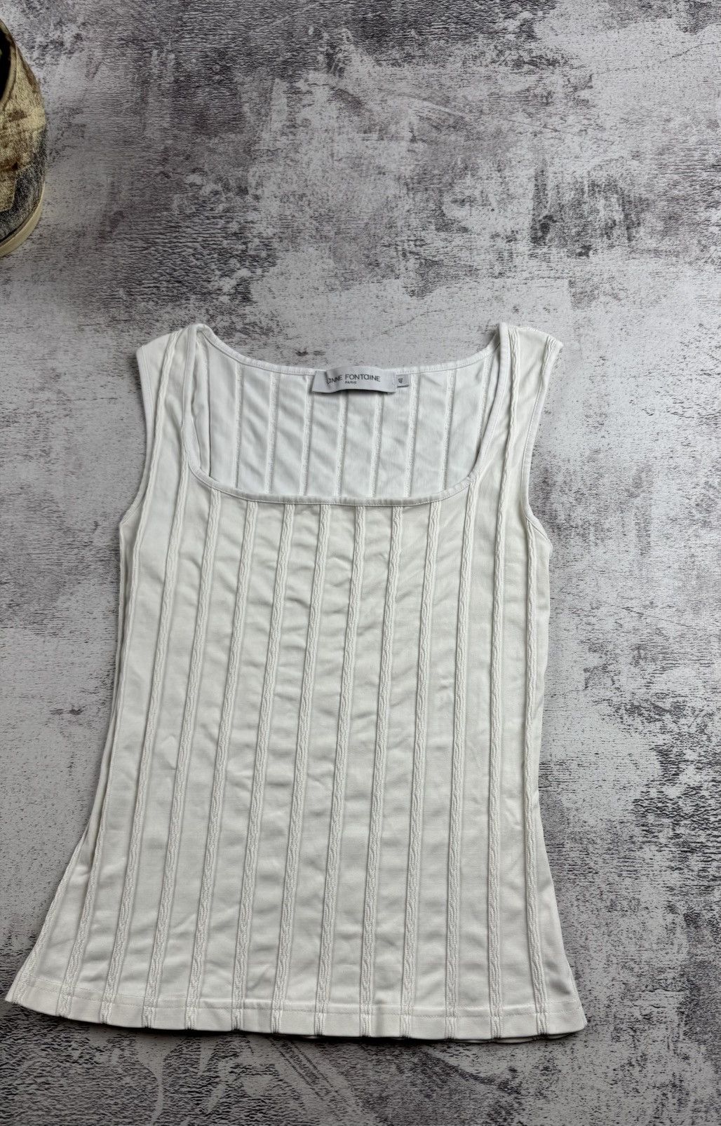ANNE FONTAINE Anne Fontaine Ivory Textured Size 40 Sleeveless White Luxury Tank Trotter Top Size M / US 6-8 / IT 42-44 - 3 Thumbnail