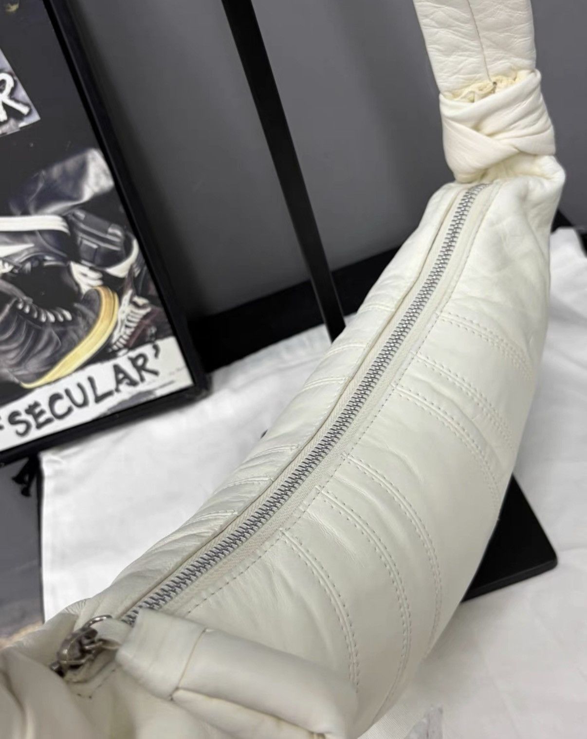 Lemaire Lemaire Brand‑New Small White Sheepskin Croissant Bag KKKK6 Size ONE SIZE - 7 Thumbnail