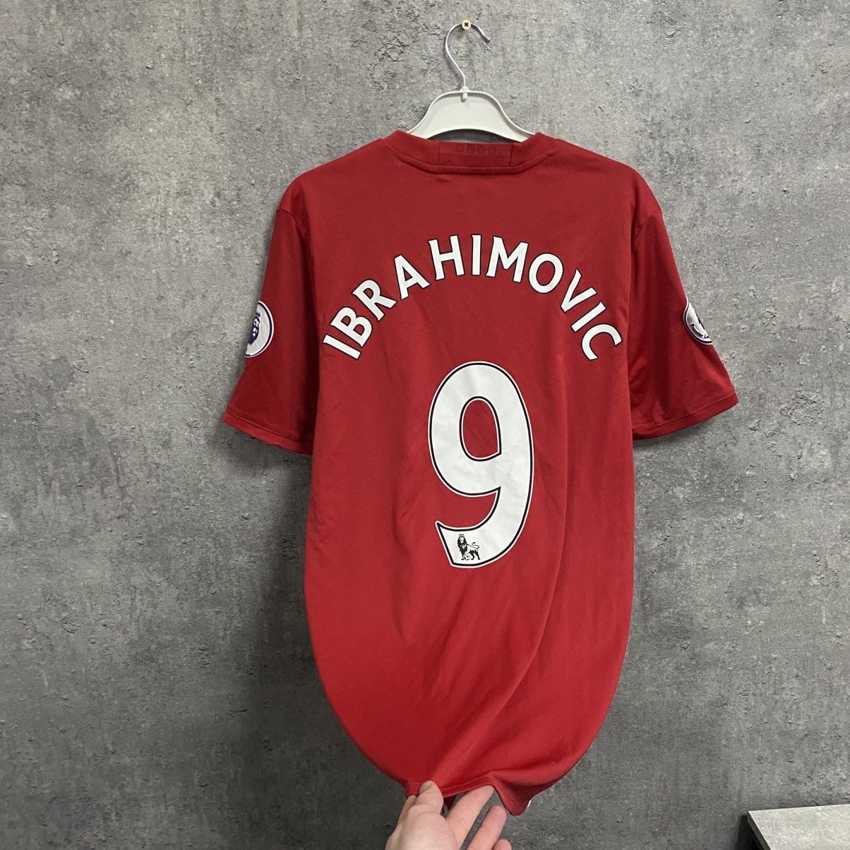 Adidas Adidas Manchester United Ibrahimovic Soccer Jersey 2016 Size US M / EU 48-50 / 2 - 9 Thumbnail
