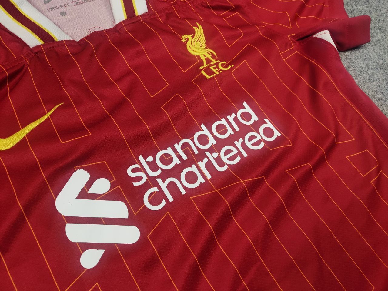 Vintage Liverpool FC Nike 24/25 Soccer Football Jersey Authentic Size US M / EU 48-50 / 2 - 8 Thumbnail
