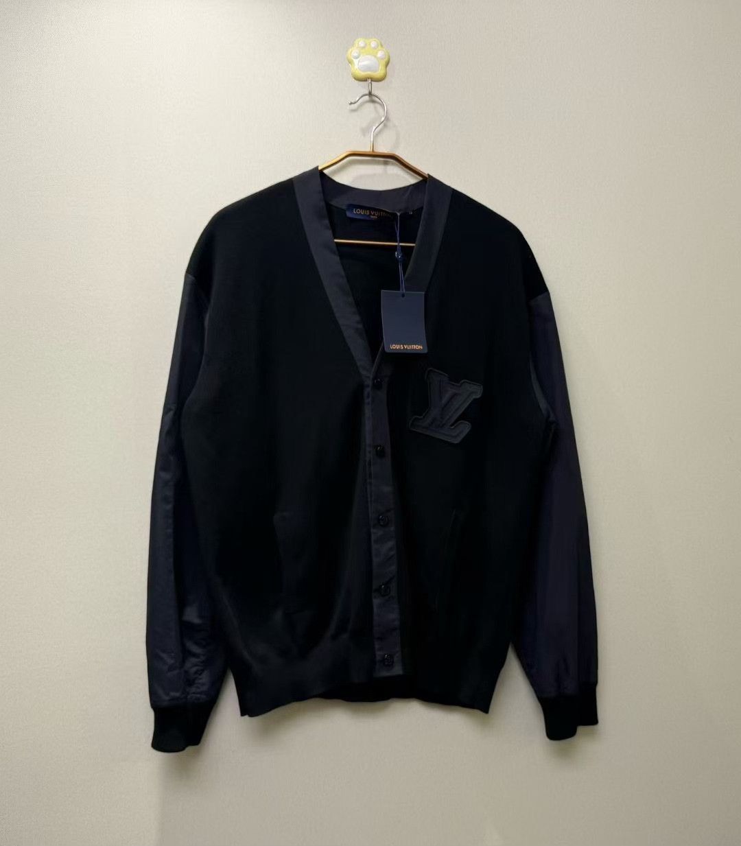 Louis Vuitton louis vuitton black nylon logo cardigan Size US L / EU 52-54 / 3 - 1 Preview