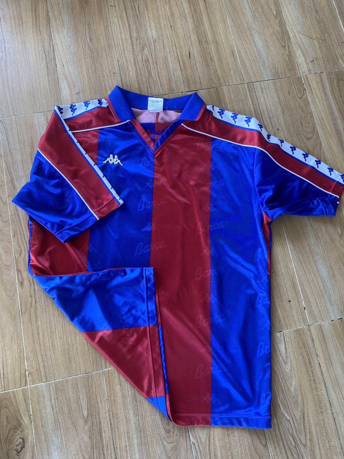 Kappa × Vintage Vintage Kappa Barcelona 90’s Football Club Jersey STOICHKOV Size US L / EU 52-54 / 3 - 2 Thumbnail