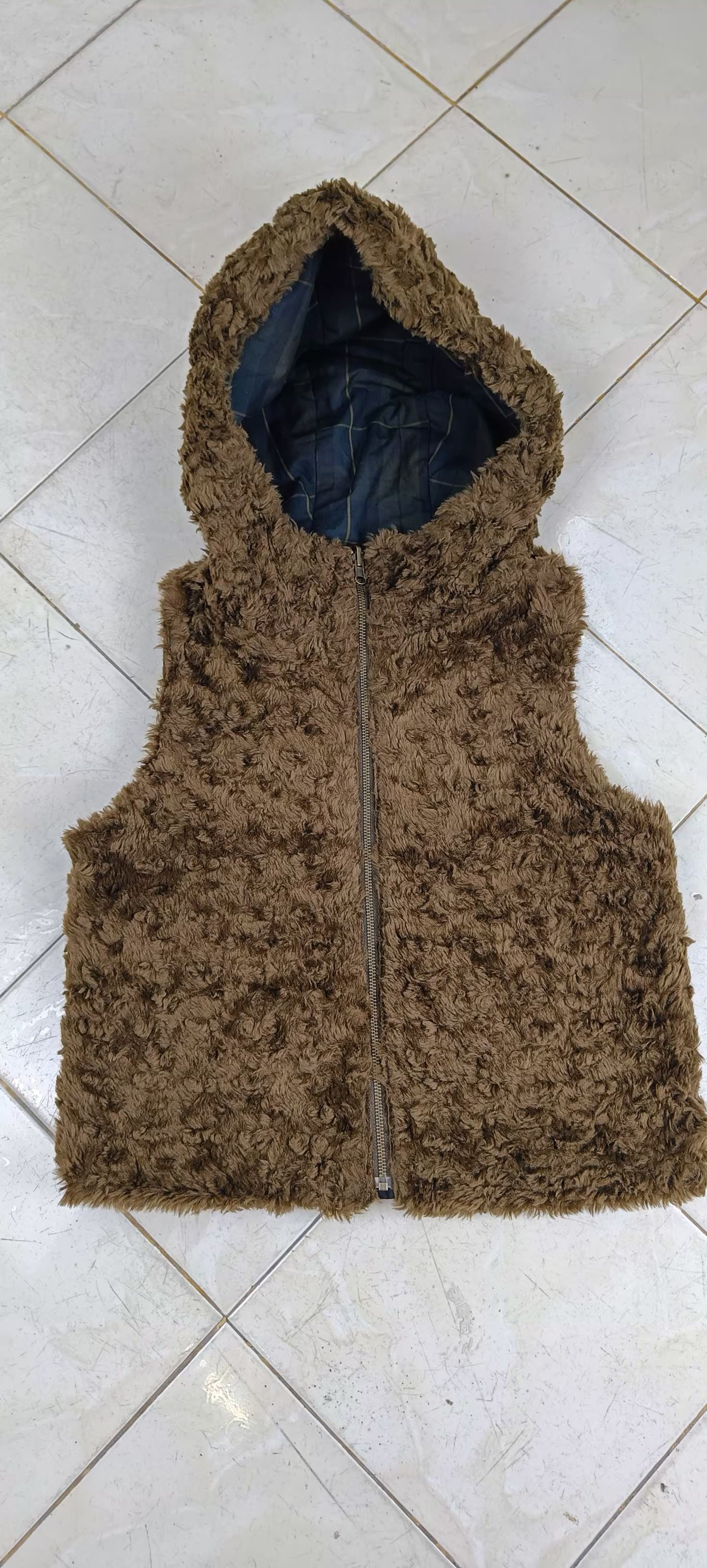 Japanese Brand REVERSIBLE FUR/CHECKER SLEEVELESS JACKET Size US S / EU 44-46 / 1 - 5 Thumbnail