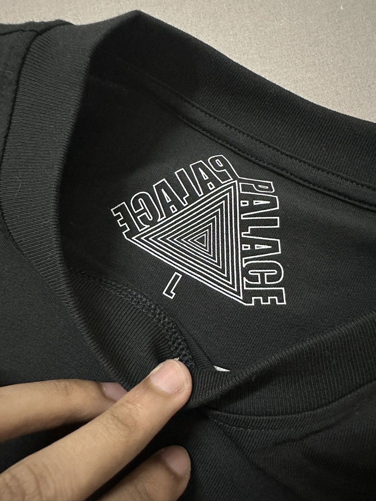 Palace PALACE LONDON FORTUNATE T BLACK EXCLUSIVE RELEASE AT LONDON Size US L / EU 52-54 / 3 - 5 Thumbnail