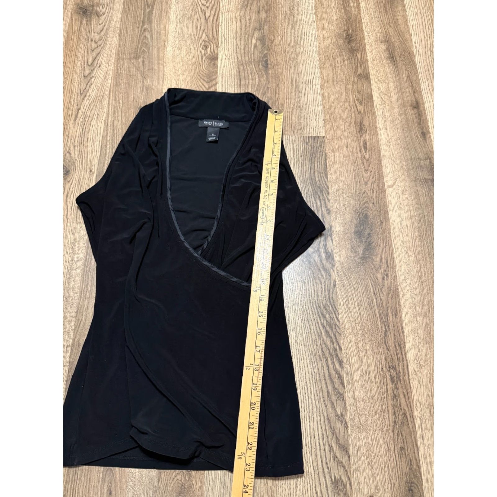 White House Black Market White House Black Market Tank Top Women S Sleeveless Black Solid Casual Basic Stretch Size S / US 4 / IT 40 - 4 Thumbnail