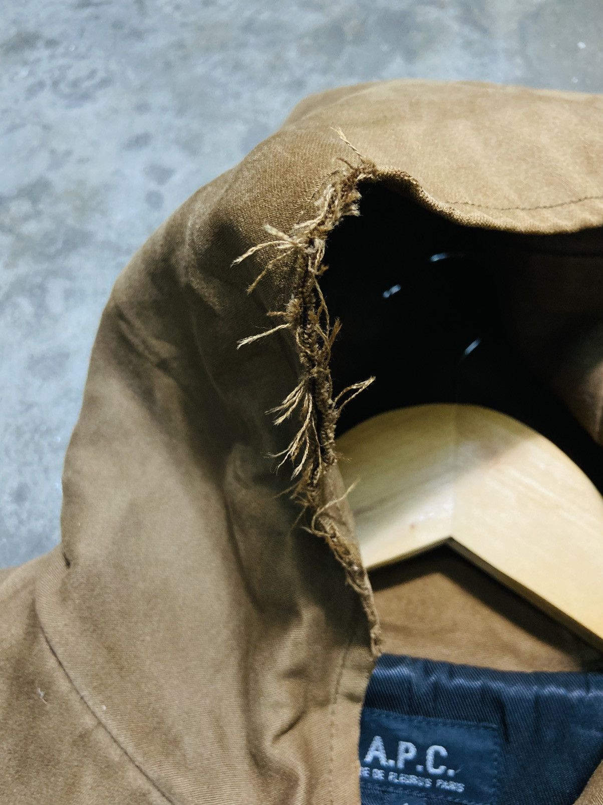 A.P.C. Distressed Vintage A.P.C Heavy/Wax Cotton Long Hooded Jacket Size US L / EU 52-54 / 3 - 11 Thumbnail