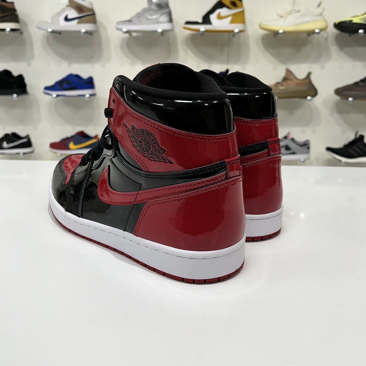 Nike Air Jordan 1 Retro High OG Patent Bred Size US 11 / EU 44 - 3 Thumbnail