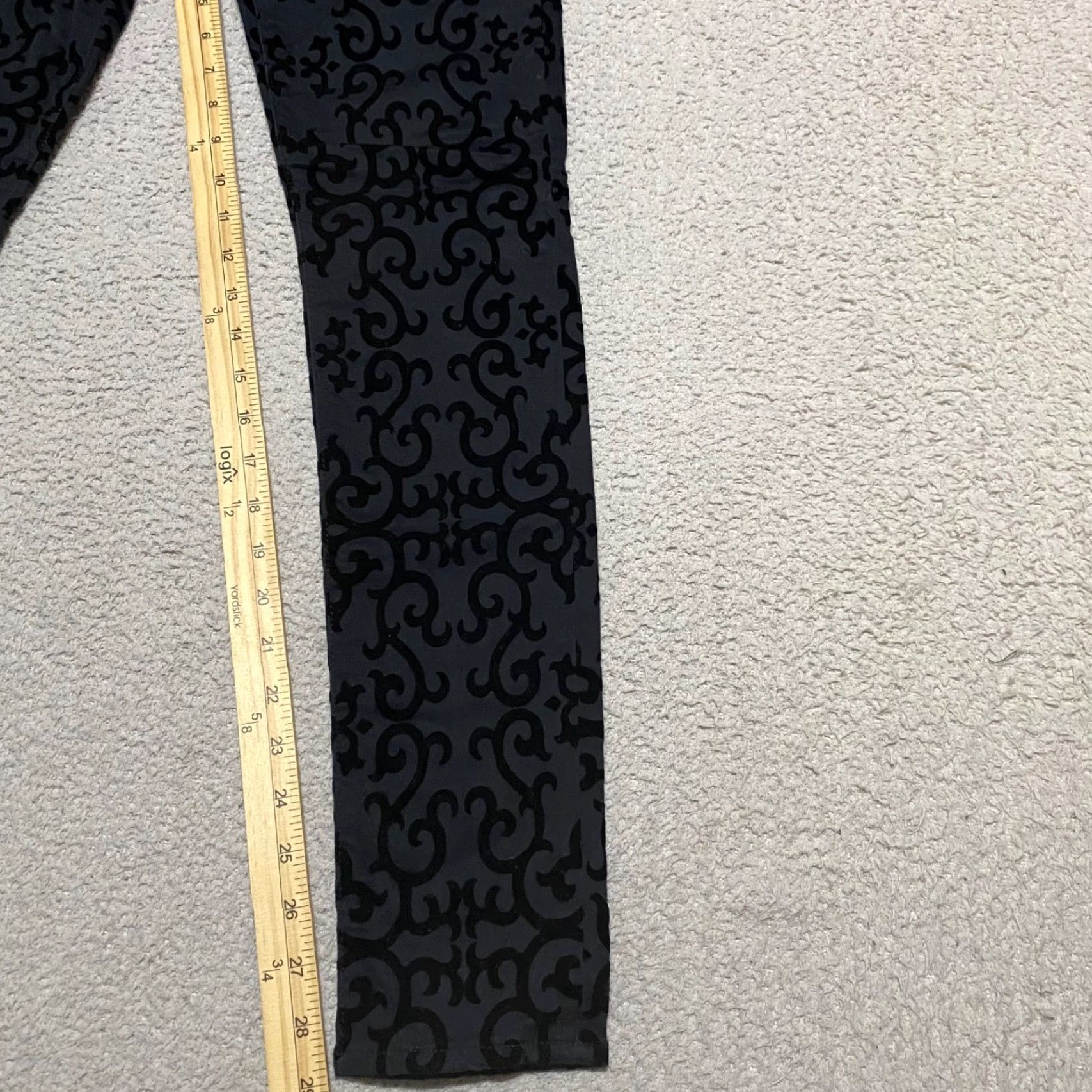 Velvet BIG STAR Jeans 26 Black Geometric Velvet Burnout Andrea Skinny Mid Rise Womens Shirt Size 26" / US 2 / IT 38 - 6 Thumbnail