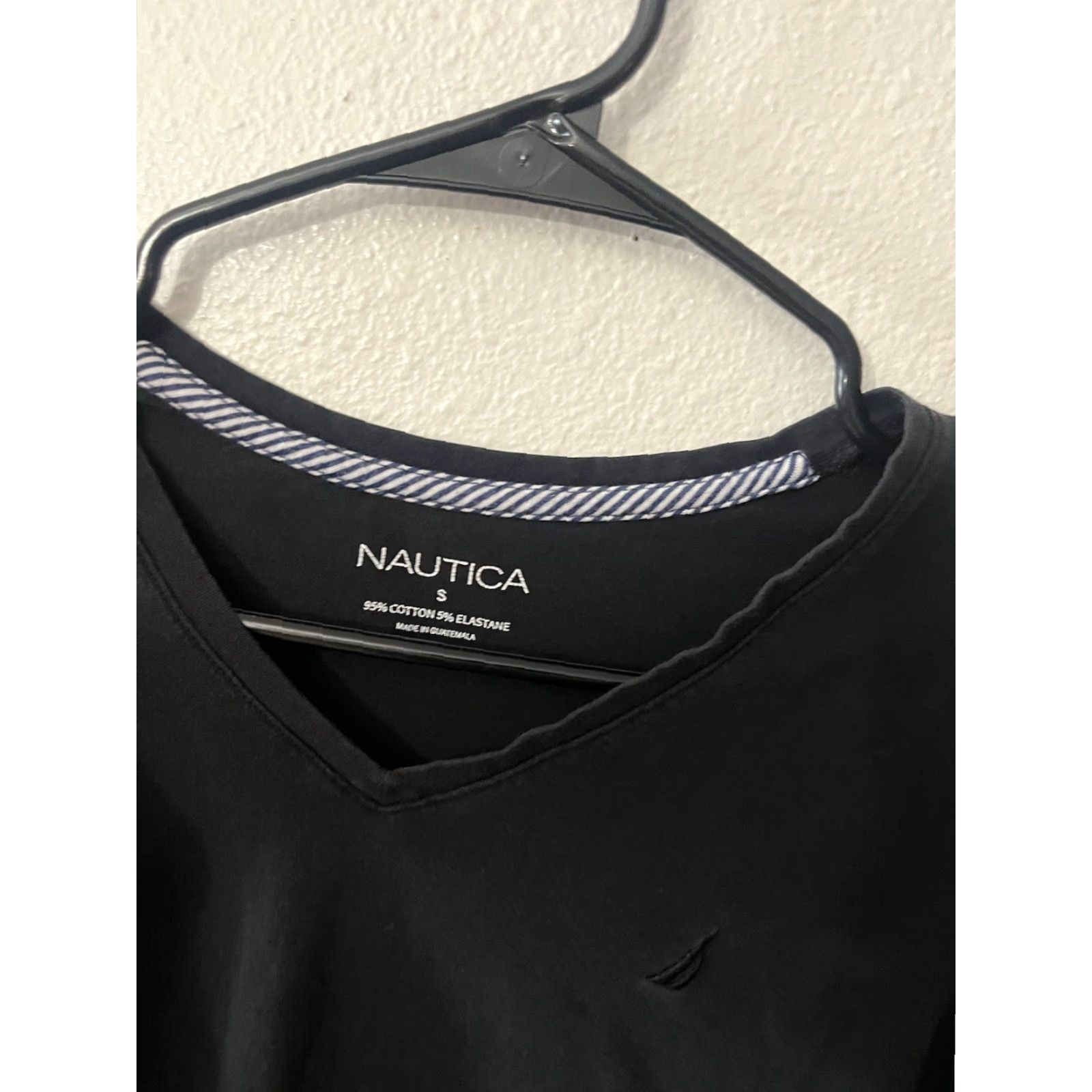 Nautica VINTAGE Nautica Women's T-Shirt S Black Short Sleeve V-Neck Cotton Basic Summer Ladies Size S / US 4 / IT 40 - 3 Thumbnail