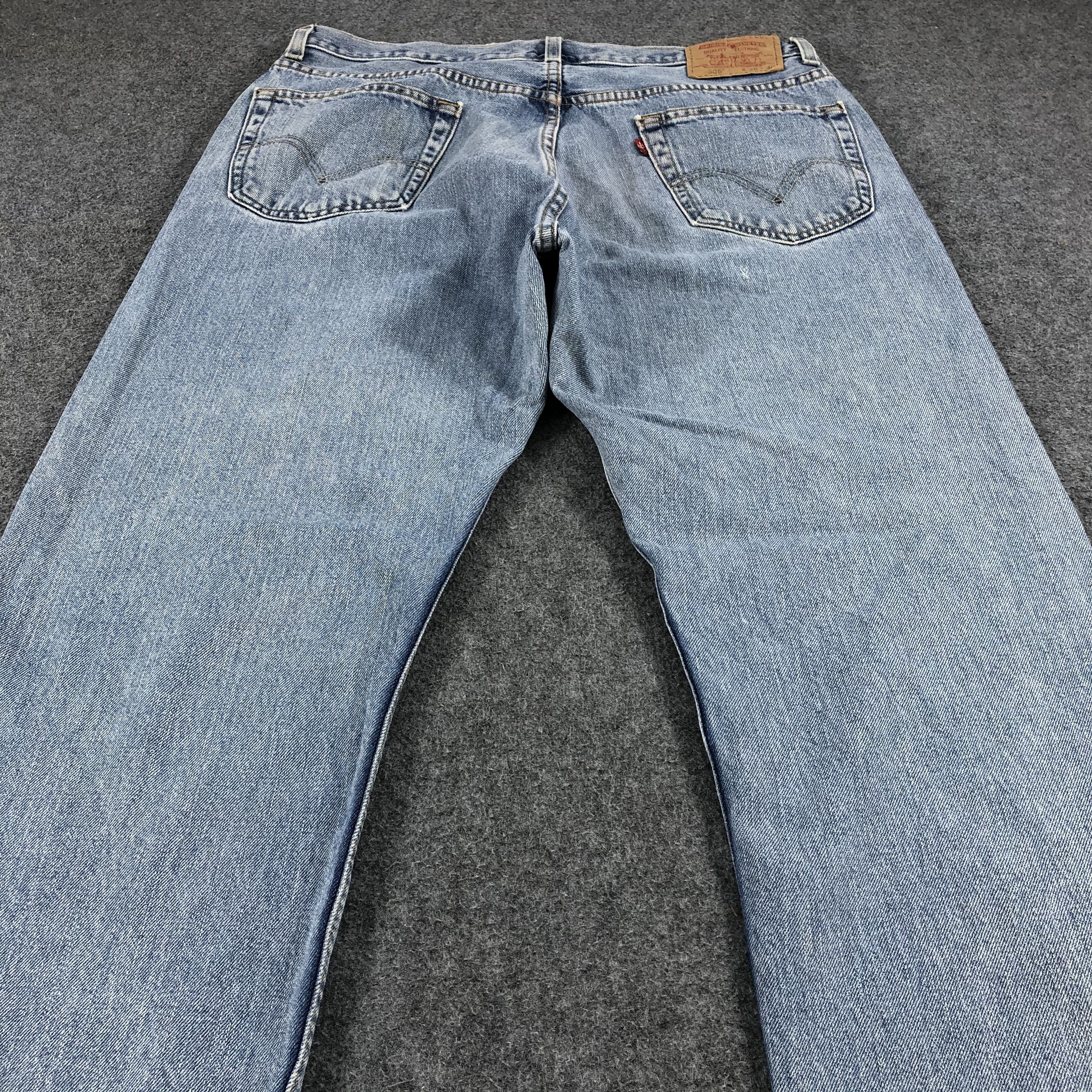 Levi's Light Wash Vintage Levis 505 Jeans Faded Blue Denim-J992 Size US 35 - 4 Thumbnail
